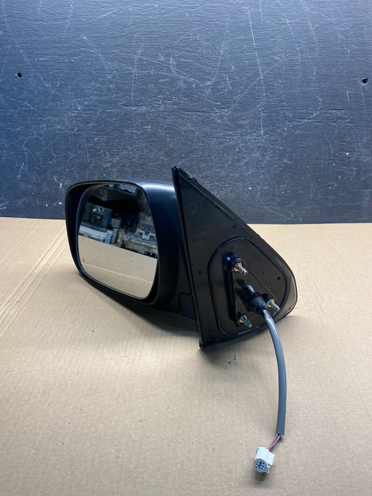 2005 to 2011 Toyota Tacoma Left Driver LH Side View Door Mirror ah3157 DG12