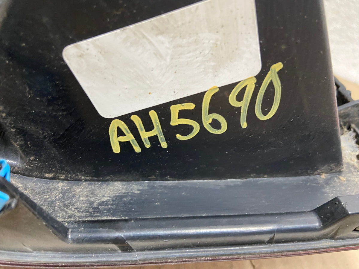 2007 to 2010 Jeep Grand Cherokee Right Passenger Tail Light AH5690 LK7