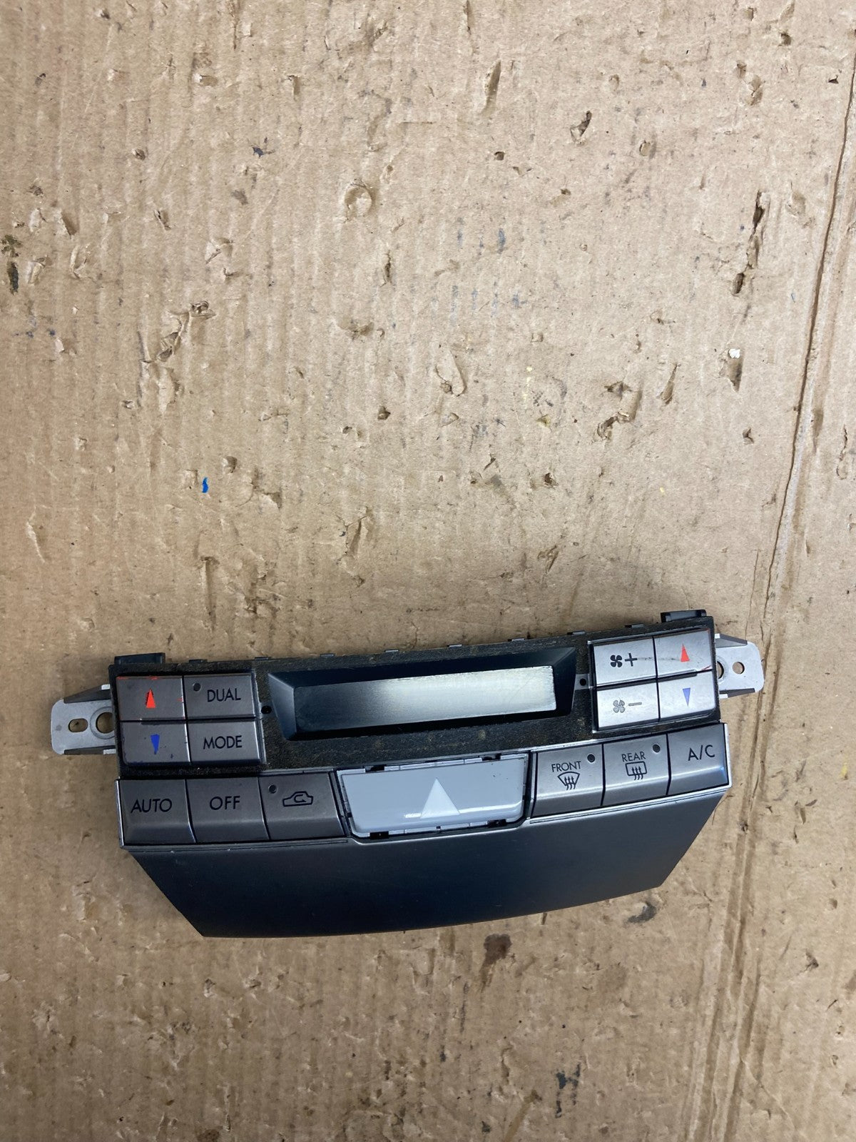 2010 - 2014 Subaru Outback Legacy A/C Heater Climate Control Unit AE4094 DG0
