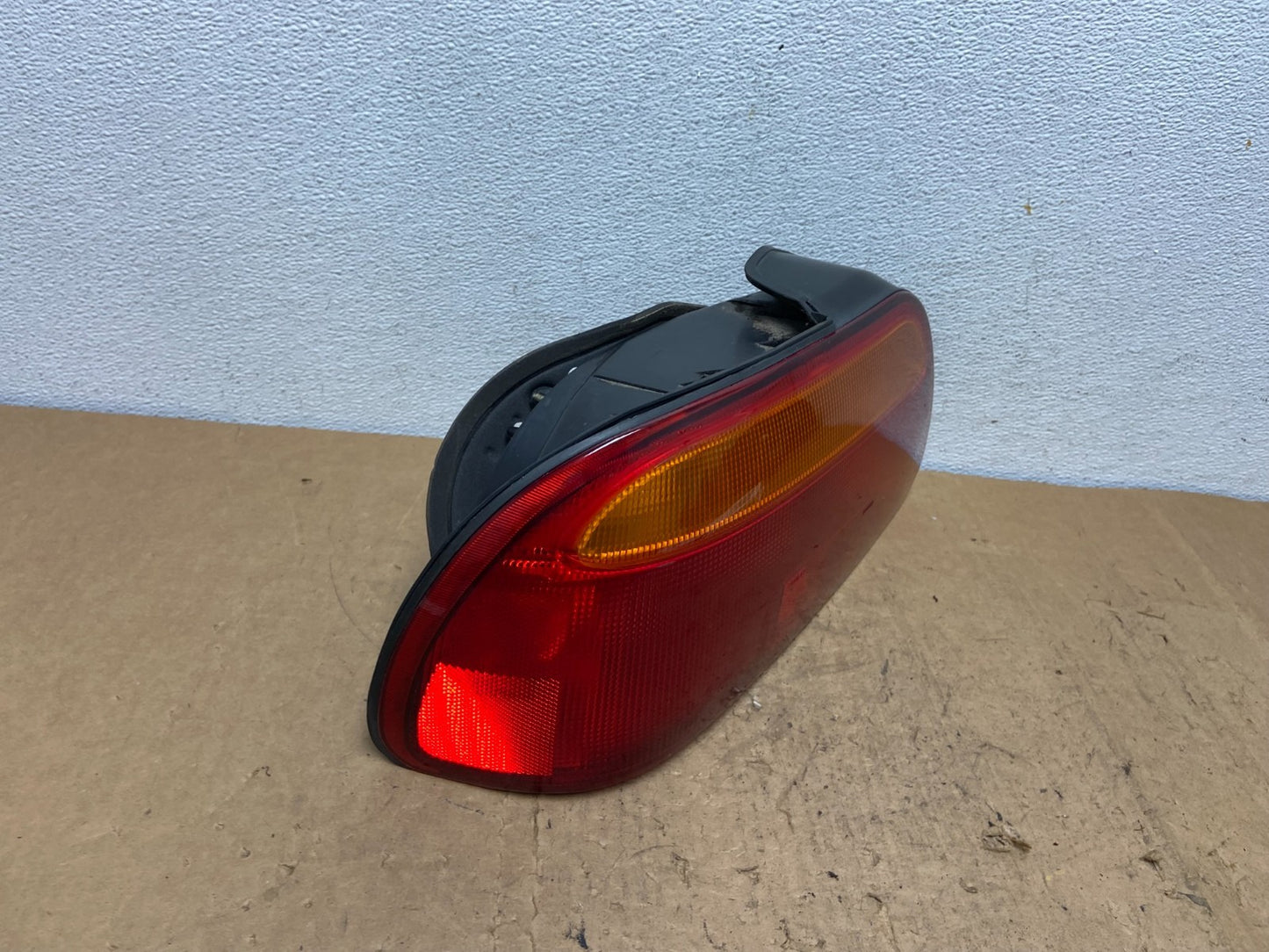1997 - 2000 Chrysler Sebring Coupe Left Driver LH Side Tail Light AD0666 DG2