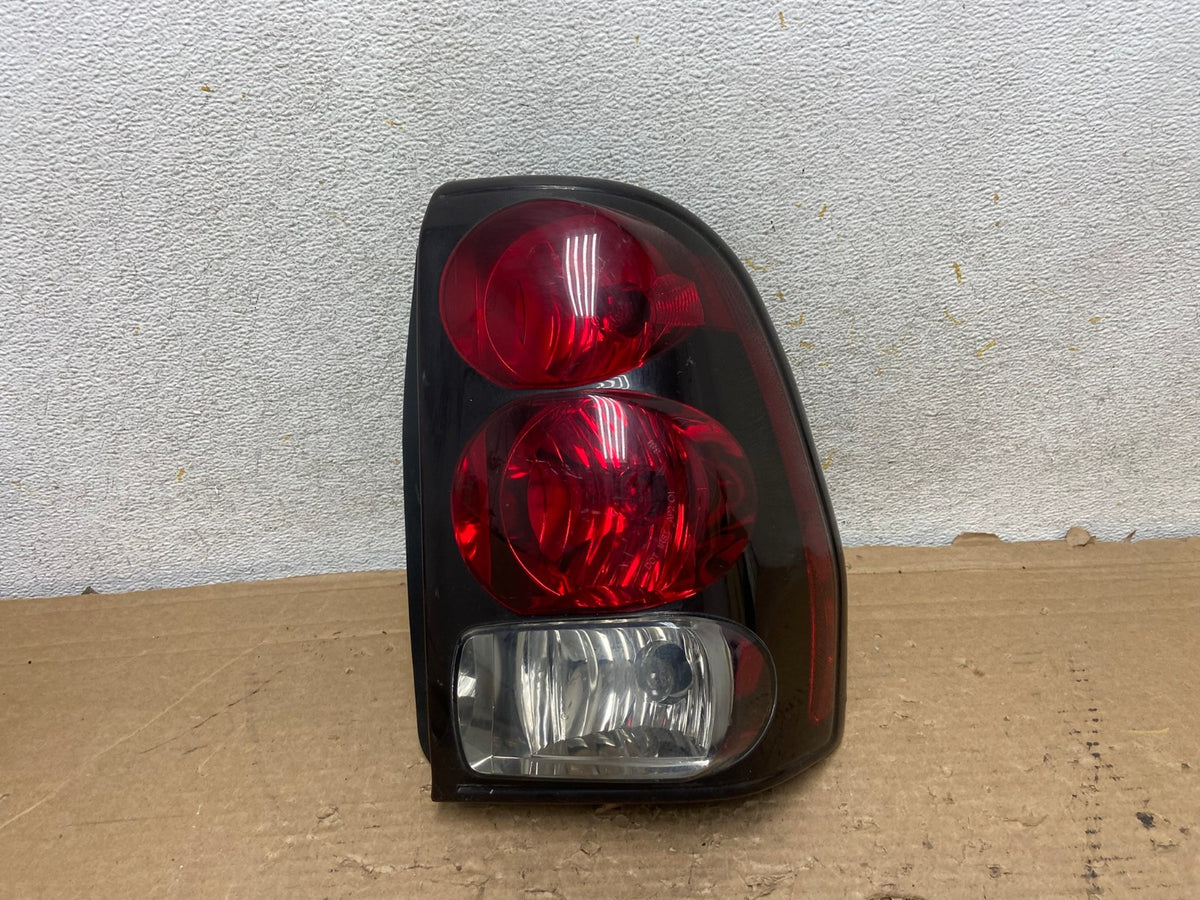2002 to 2009 Chevrolet Trailblazer Right Passenger Rh Tail Light AH9186 LK0