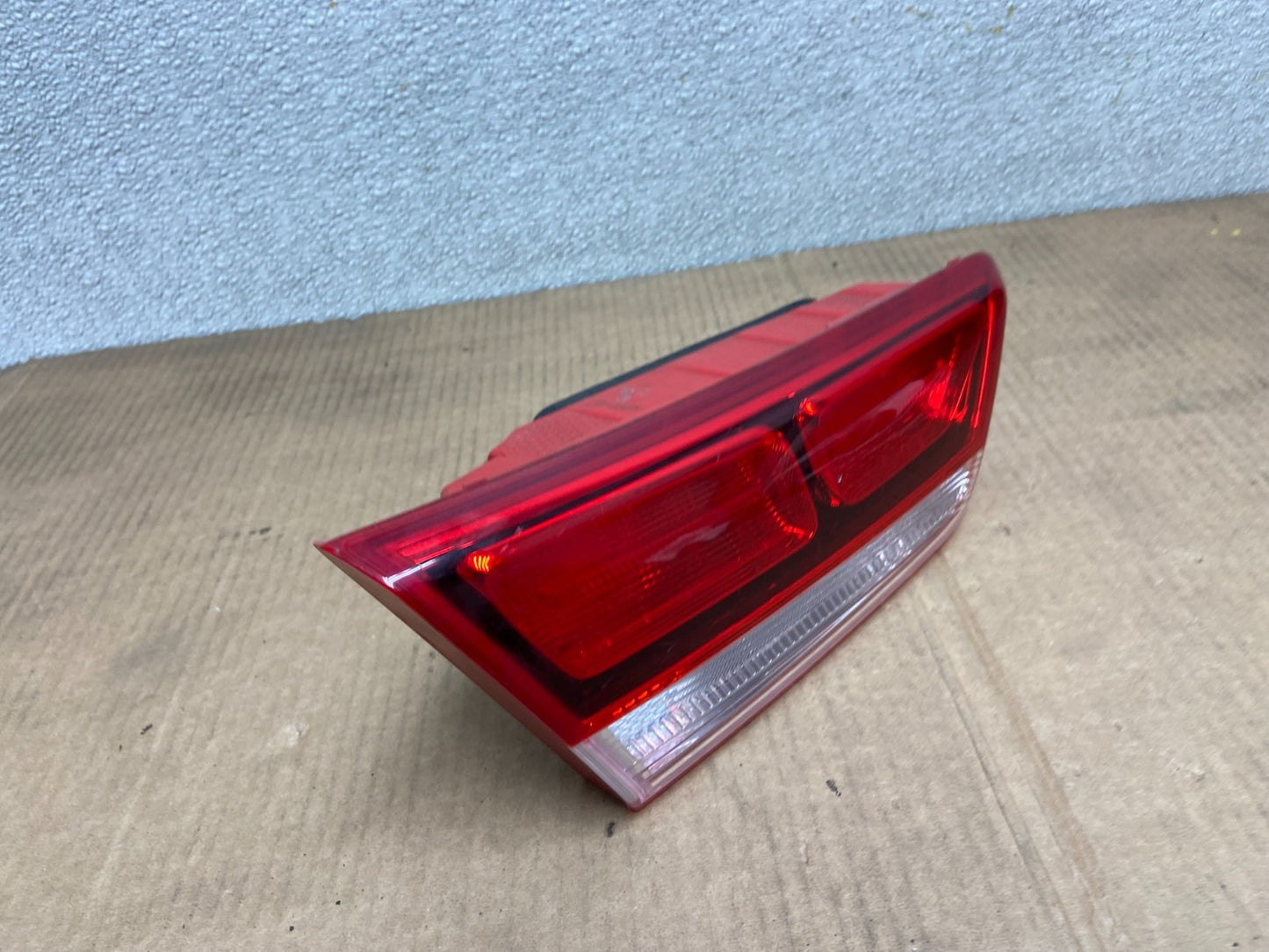 2016 - 2020 Kia Optima Left Driver LH Side LED Inner Tail Light Oem AA5319 DW2