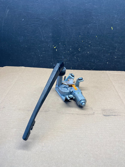 2010 to 2011 Honda Insight Rear Windshield Washer Wiper Motor q2470 DG4