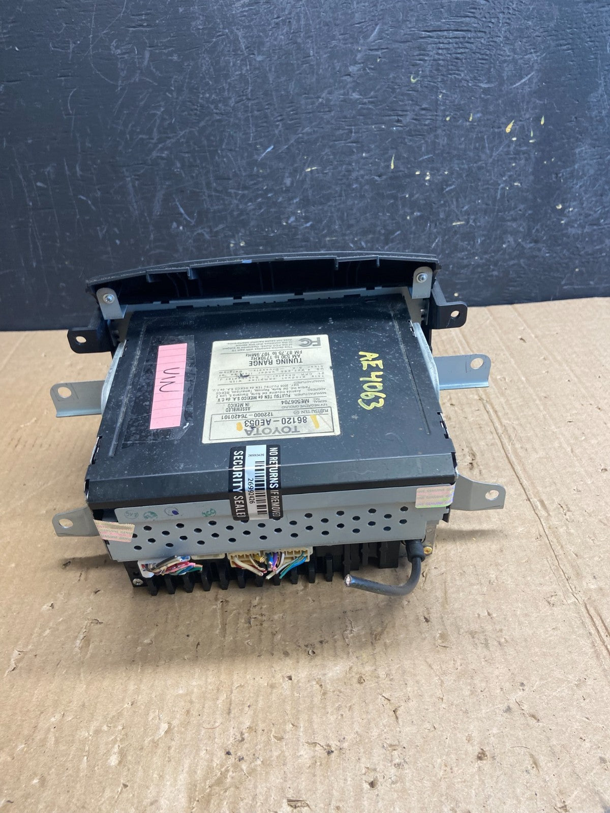 2004 to 2010 Toyota Sienna AM FM CD WMA Mp3 Radio Receiver AE4063 DG4