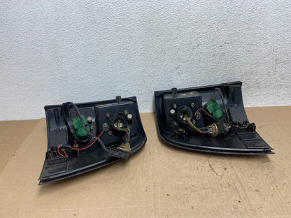 2002 to 2005 Ford Explorer Left+Right Set LED Tail lights ae6092 DG9