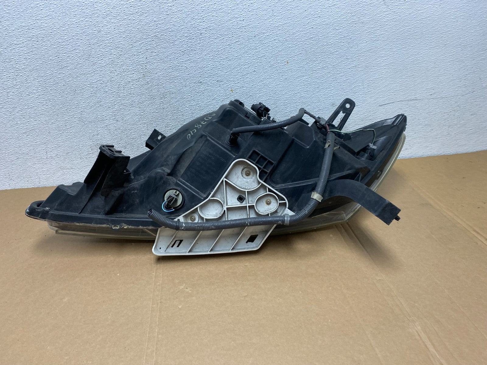 2013 to 2016 Nissan Pathfinder Right Passenger RH Side Headlight AD7840 DW7
