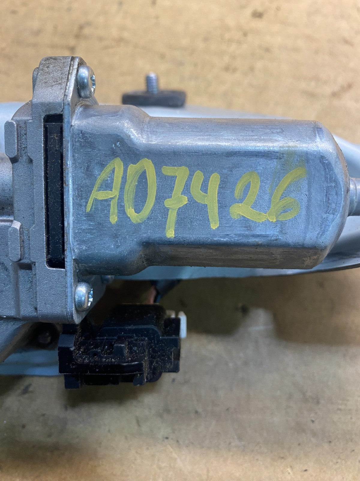 2016-2021 Hyundai Tucson Rear Liftgate/Hatch Window Wiper Motor AD7426 DG7