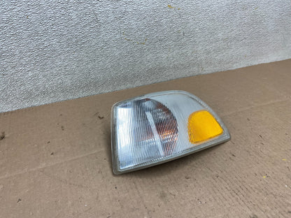 1998 to 2001 Volvo C70 Left Driver LH Side Turn Signal OEM Y2698 DW2