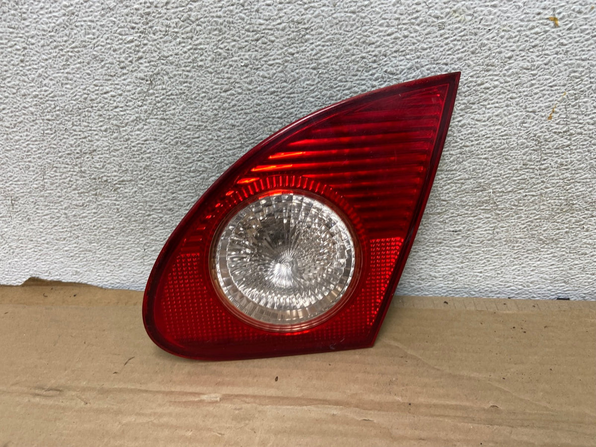 2003-2008 Toyota Corolla Inner Passenger Right RH Side Tail Light AG8286 LK0