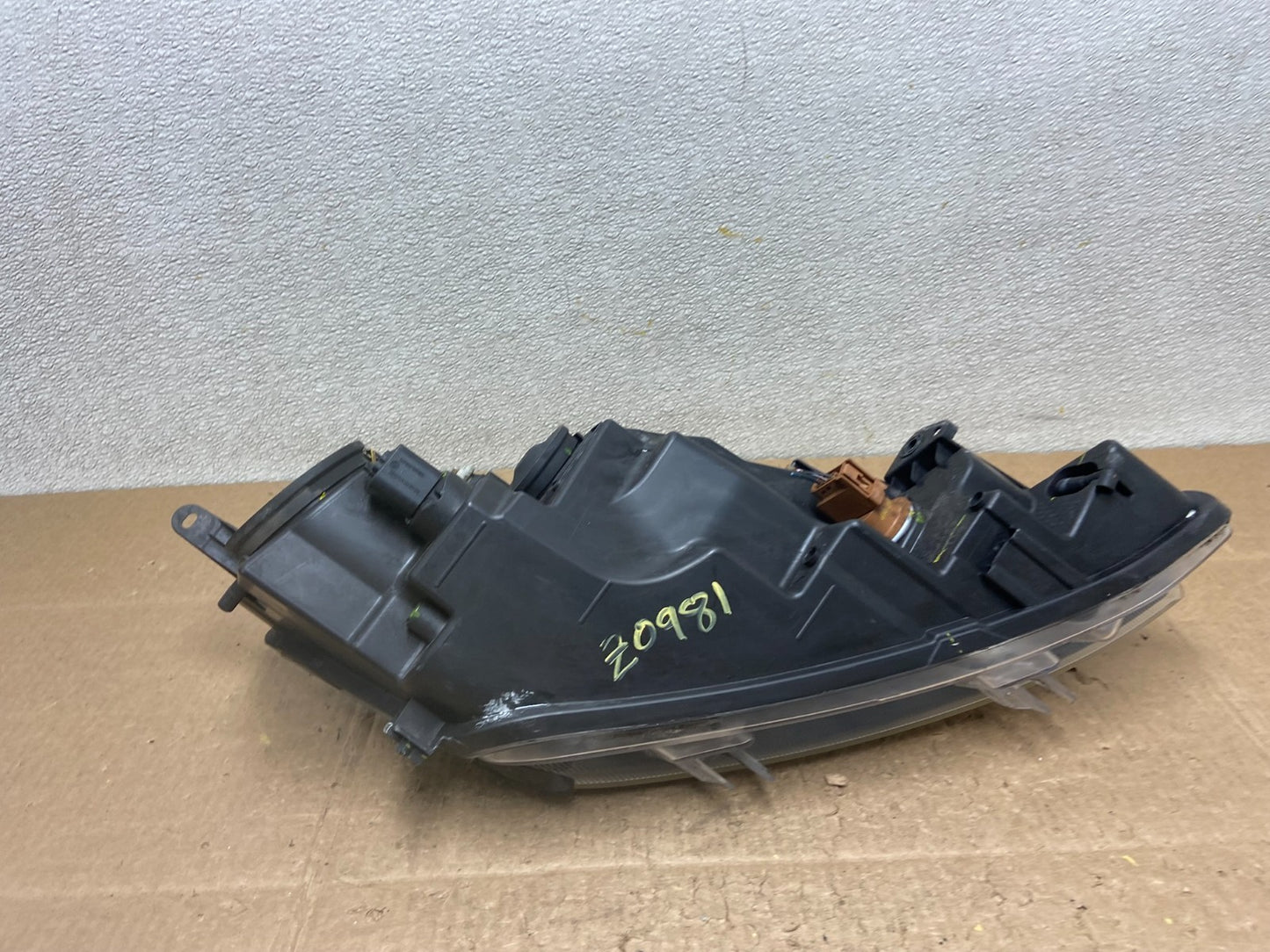2010 2011 2012 Ford Fusion Left Driver LH Side Headlight Halogen Z0981 DW7