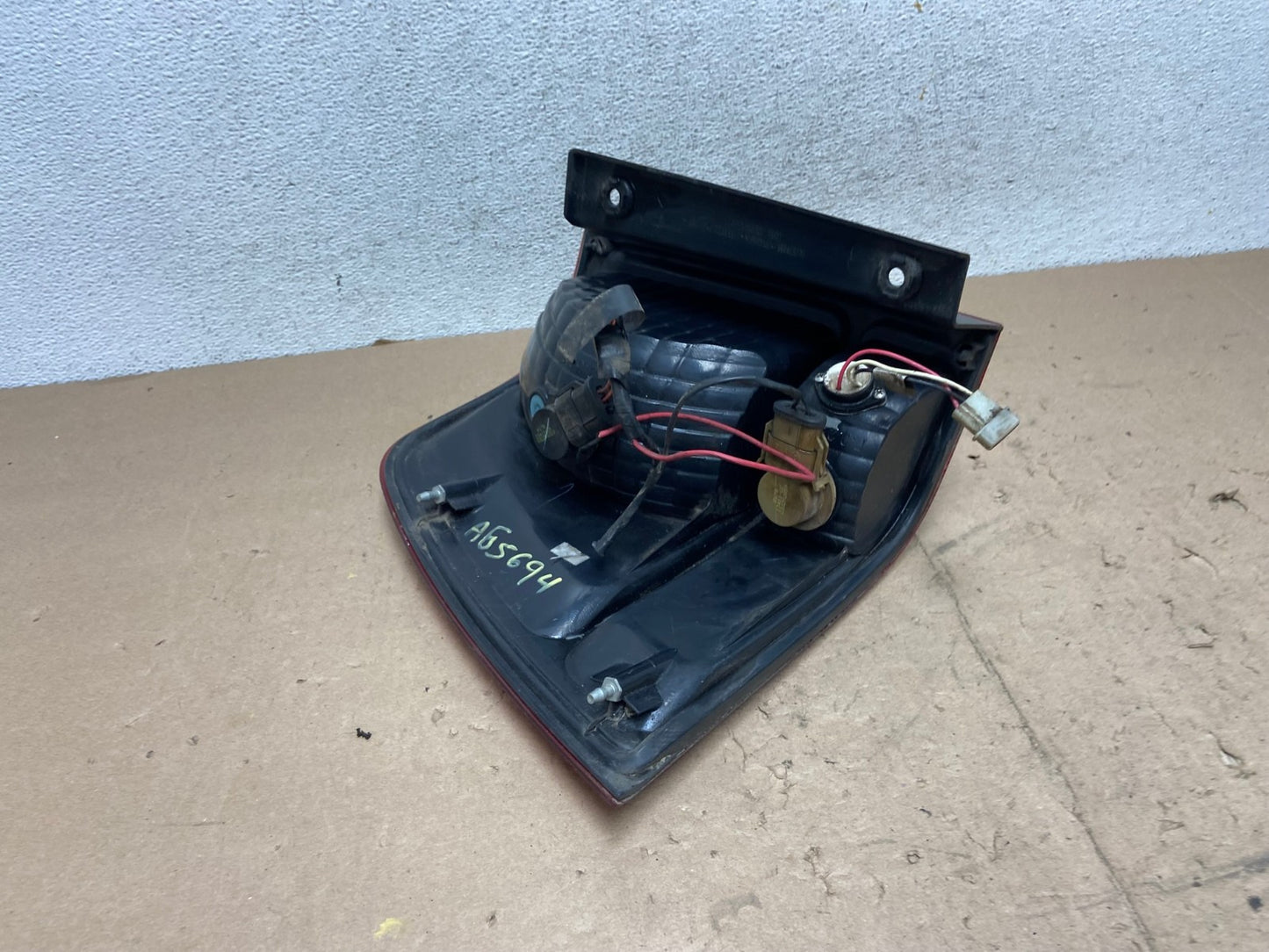 2003 2004 2005 2006 Ford Expedition Right Passenger Rh Tail light AG5694 LK4