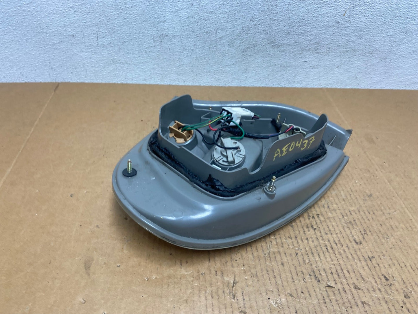 2002 2003 Nissan Maxima Right Passenger RH Side Tail Light AE0437 LK7