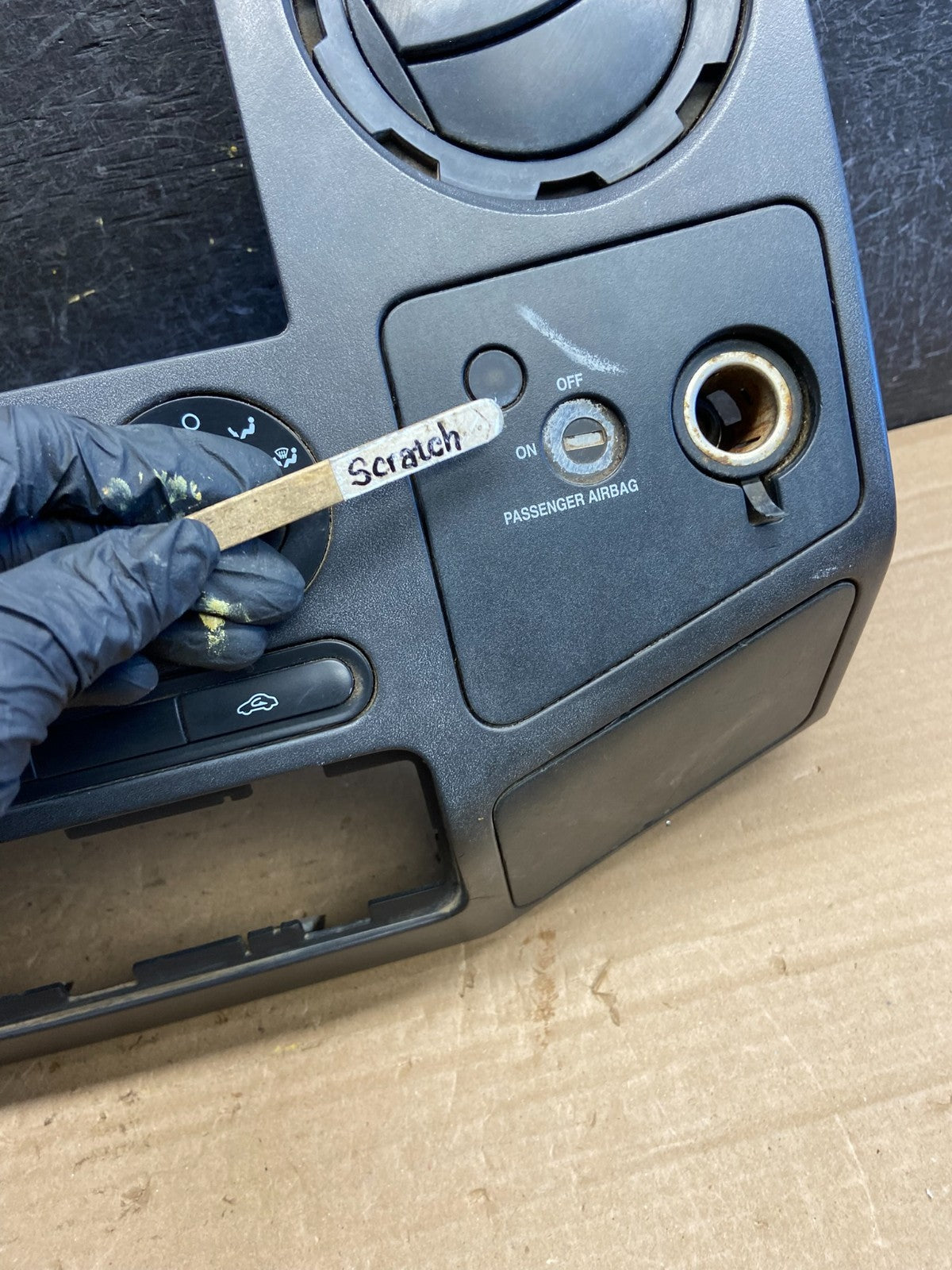 2008-2010 Ford F250 F350 Radio Climate Control Radio Dash Bezel Panel AG0209 DG1