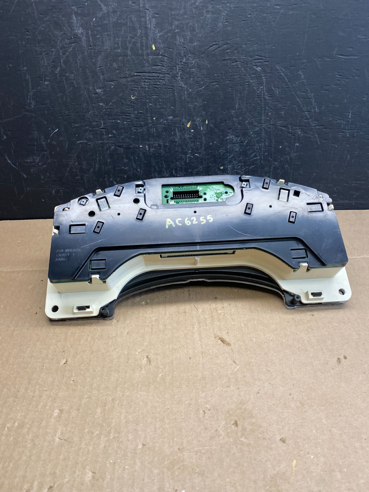 2001 to 2002 Chevrolet Express GMC Safari Speedometer Cluster Gauge ac6255 DG6