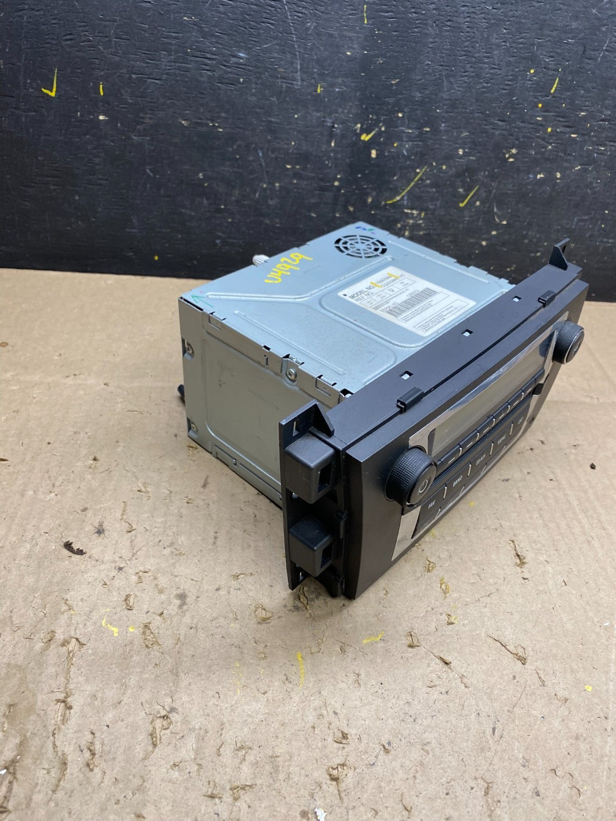 2007 - 2009 Cadillac DTS Radio 6 Disc Cd Changer Player 15847689 u4930 DG2