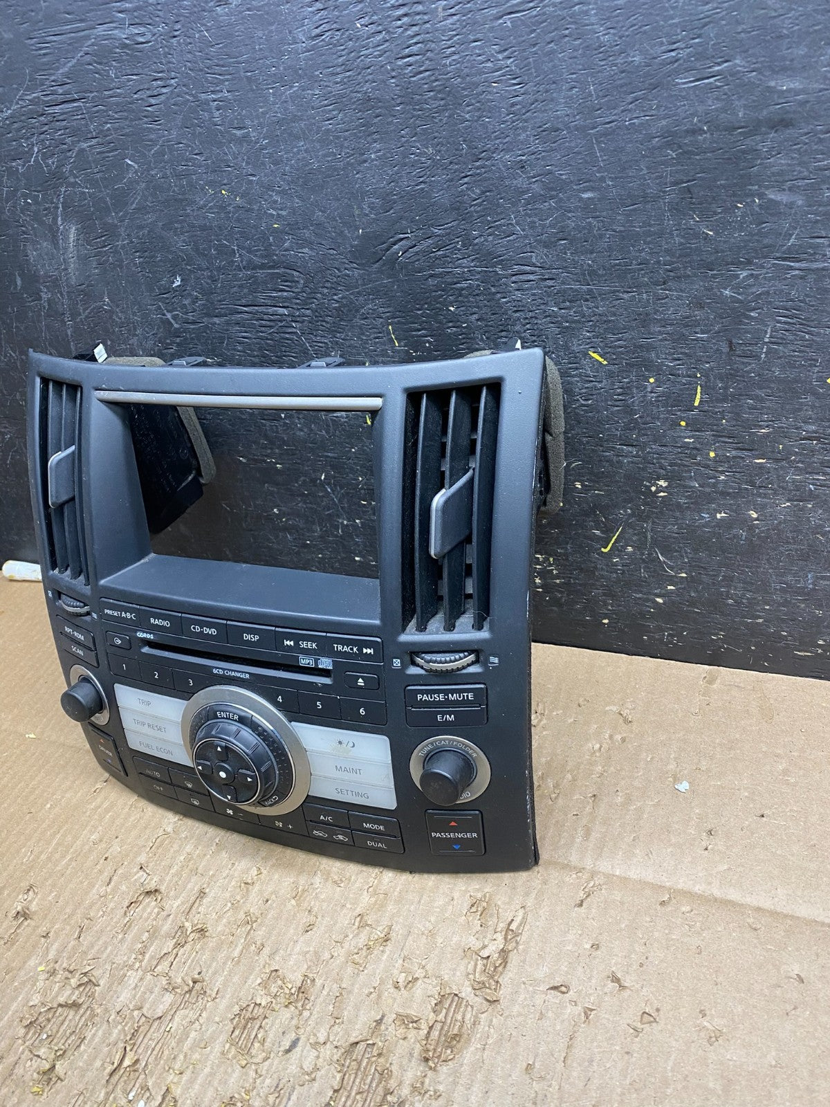 2006 - 2008 Infiniti FFX35 FX45 Radio Climate Control Panel Bezel V7402 DG2