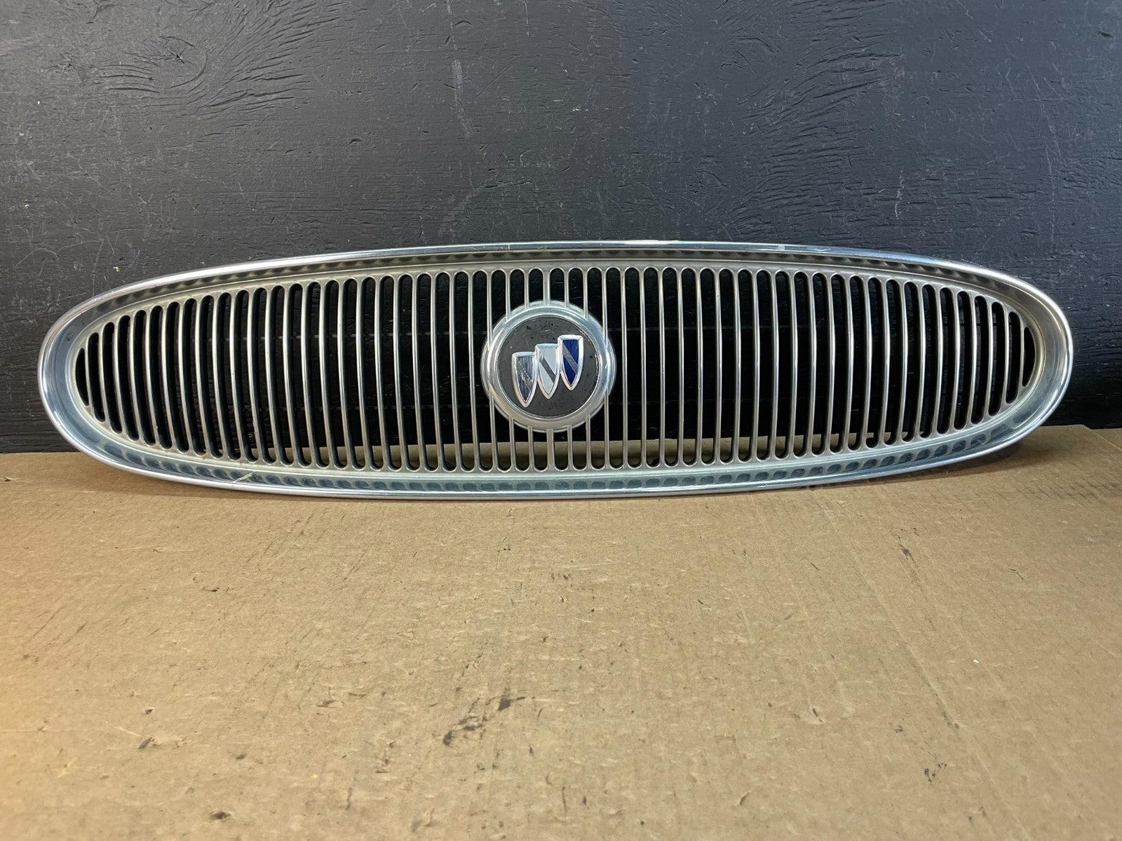 2000 to 2005 Buick Lesabre Front Chrome Upper Grill Grille AD5509 DG0