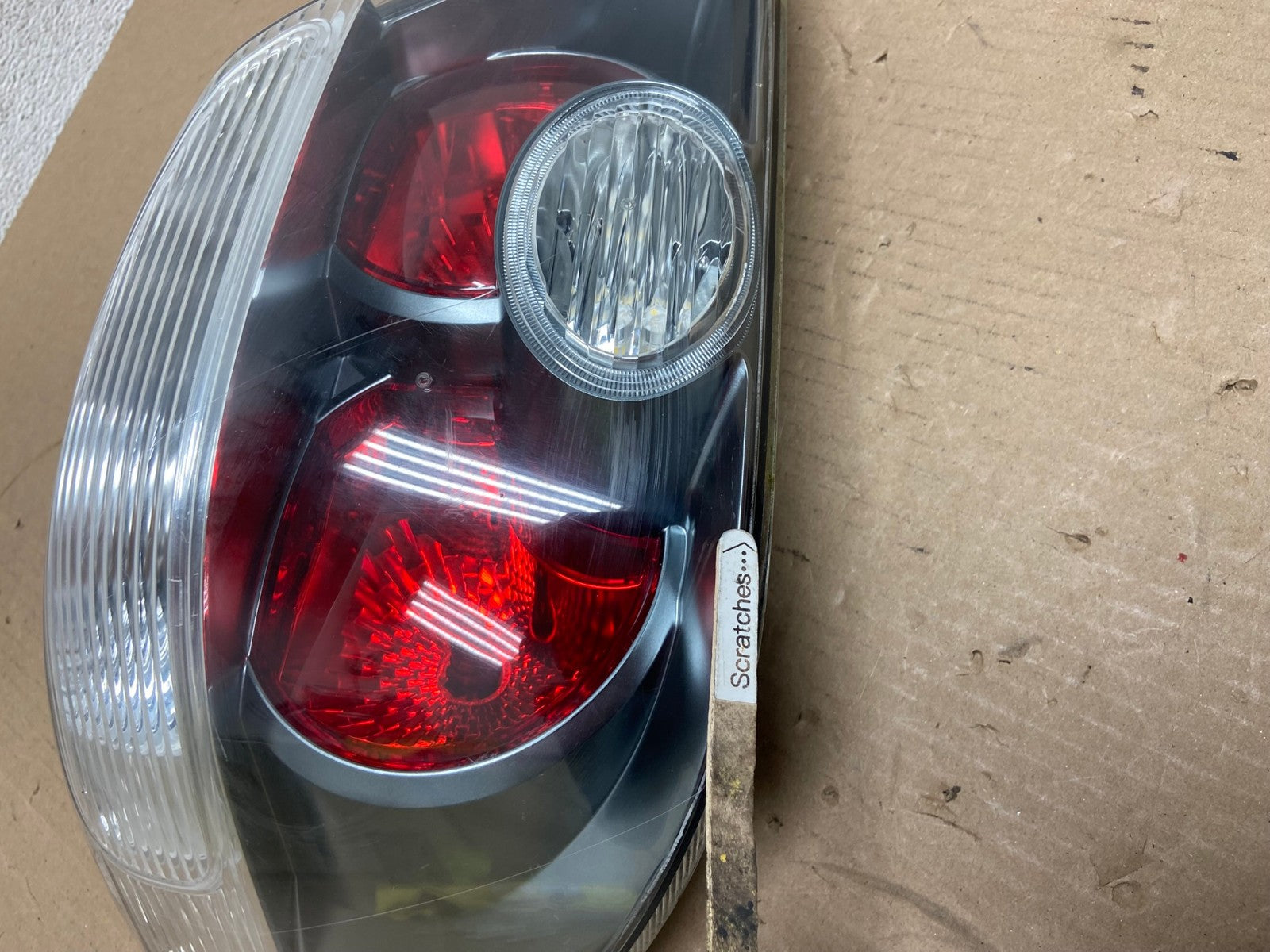 2005 to 2006 Mitsubishi Outlander Left Driver Side Tail Light AE7313 LK3