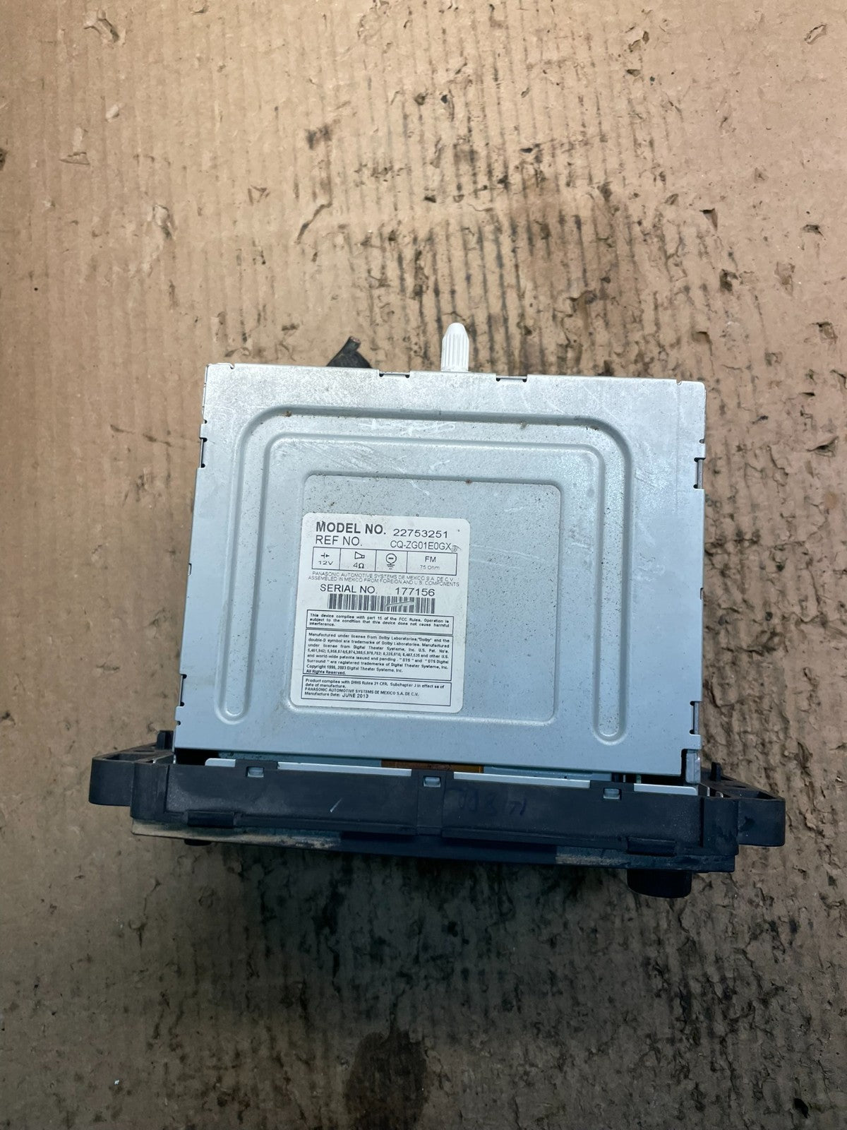 2007 to 2014 Chevrolet GMC Cadillac Radio CD Player AUX OEM V0785 DG4
