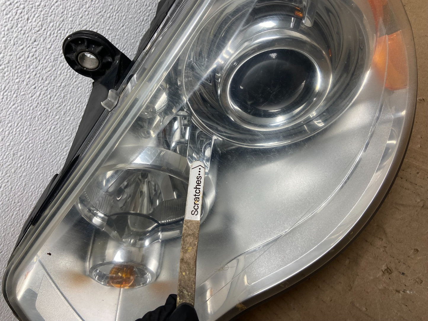 2008 to 2016 Chrysler Town and Country Left Driver Lh Xenon Headlight AB6450 DW3