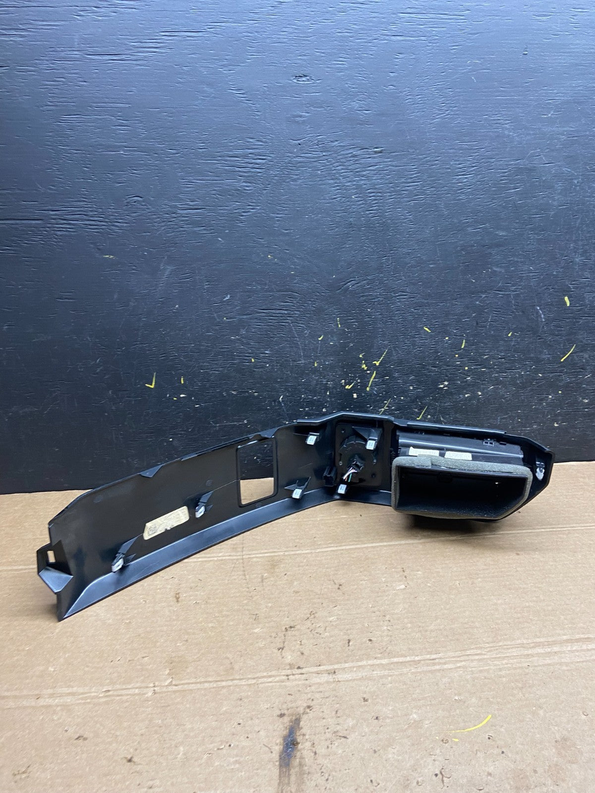 2015 - 2020 Ford F150 Center Left Dash Air AC Vent Bezel Trim OEM w6568 DG3