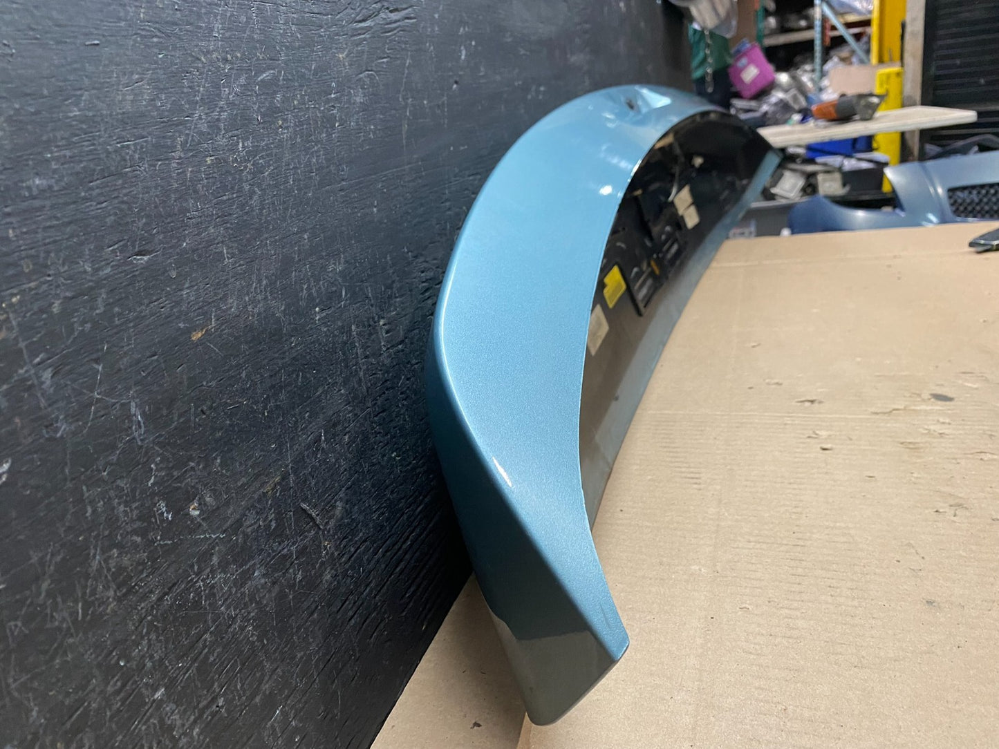 2009 to 2014 Volkswagen Routan Rear Spoiler OEM E4981 DG18