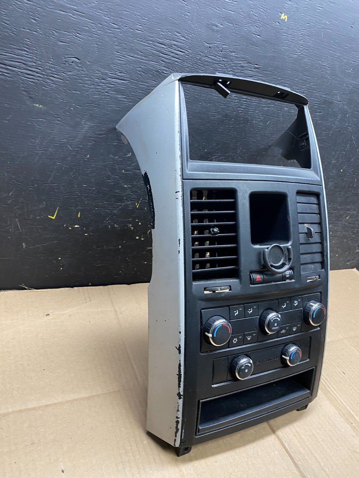 2008-2010 Dodge Grand Caravan  A/C Climate Control Unit Bezel Trim Oem AA4546 DG2