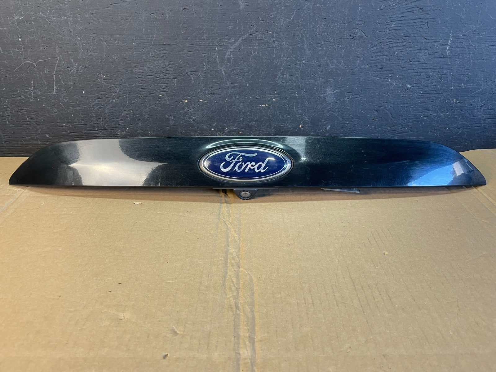 2013 to 2016 Ford Escape Rear Trunk Molding With Camera ac5314 DG0