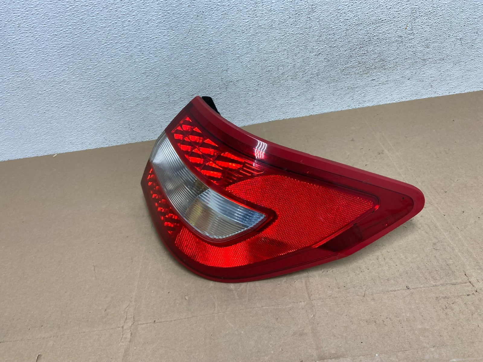2007 to 2009 Lincoln MKZ Zephyr Right Passenger RH Side Tail Light AE6713 DW1
