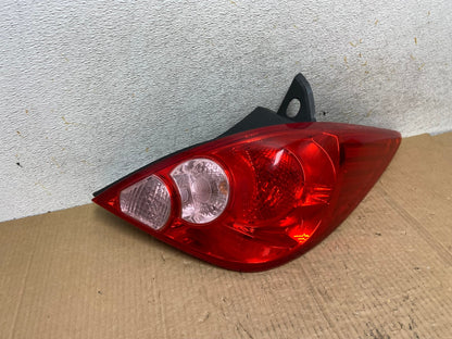 2007 - 2012 Nissan Versa Hatchback Right Passenger Side Tail Light AI6675 LK2