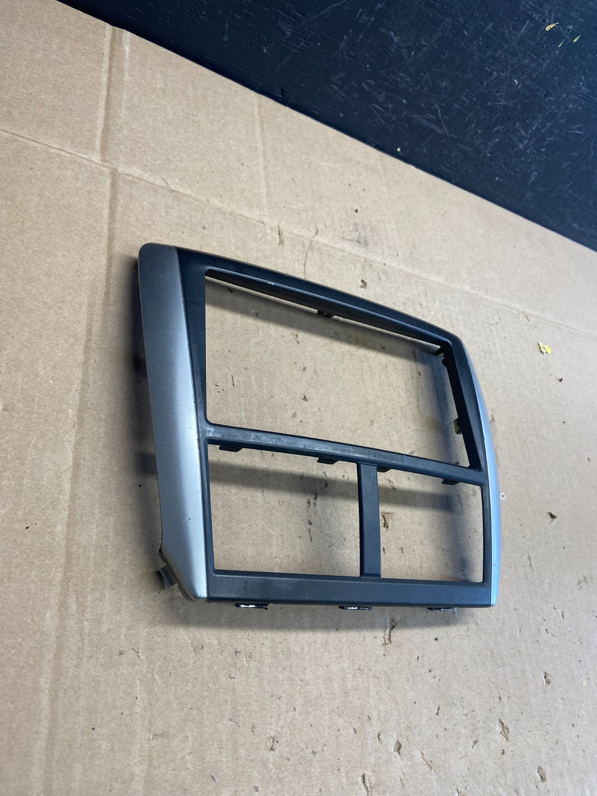 2010 to 2011 Subaru Forester Dash Radio Trim Bezel Center Vent OEM AB9346 DG2