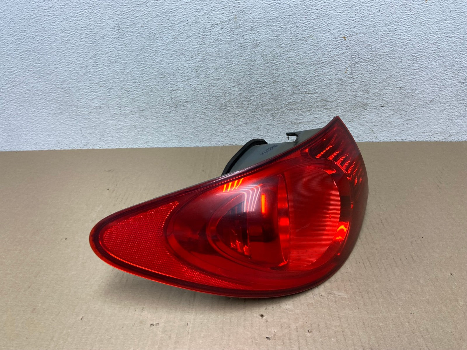 2007 to 2010 Hyundai Elantra Sedan Left Driver Side Tail Light AF5801 LK2