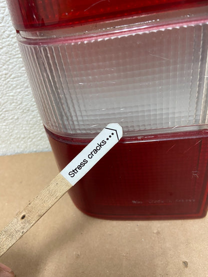 1993 to 1994 Volvo 850 Sedan Right Passenger RH Side Inner Tail Light E1048 OEM5