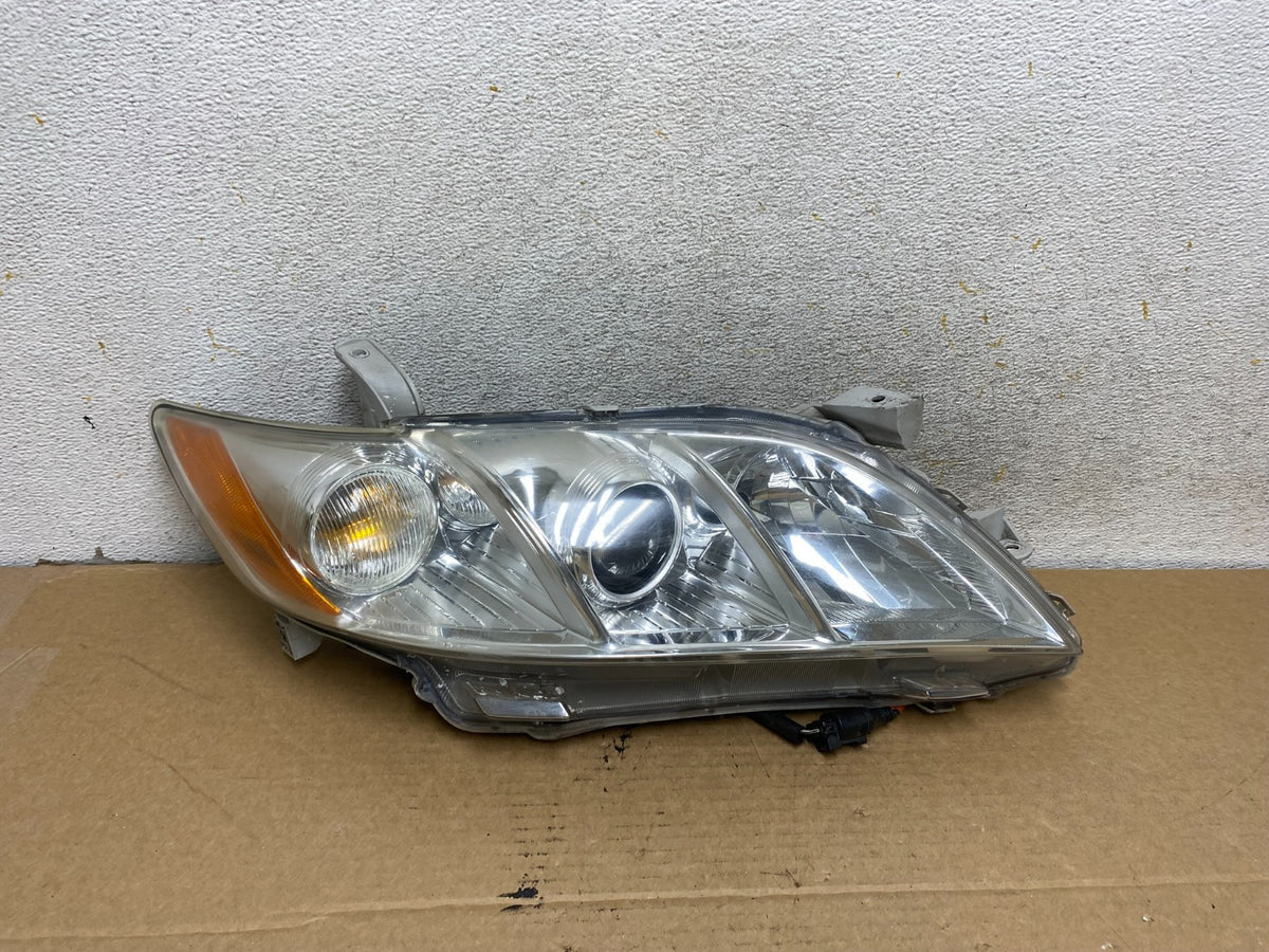 2007 - 2009 Toyota Camry Halogen Right Passenger Headlight AH7786 DW0