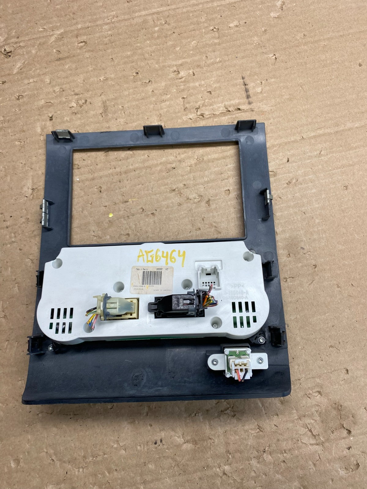 2008 - 2012 Nissan Titan Climate Control Hvac Radio Bezel AG6464 DG4