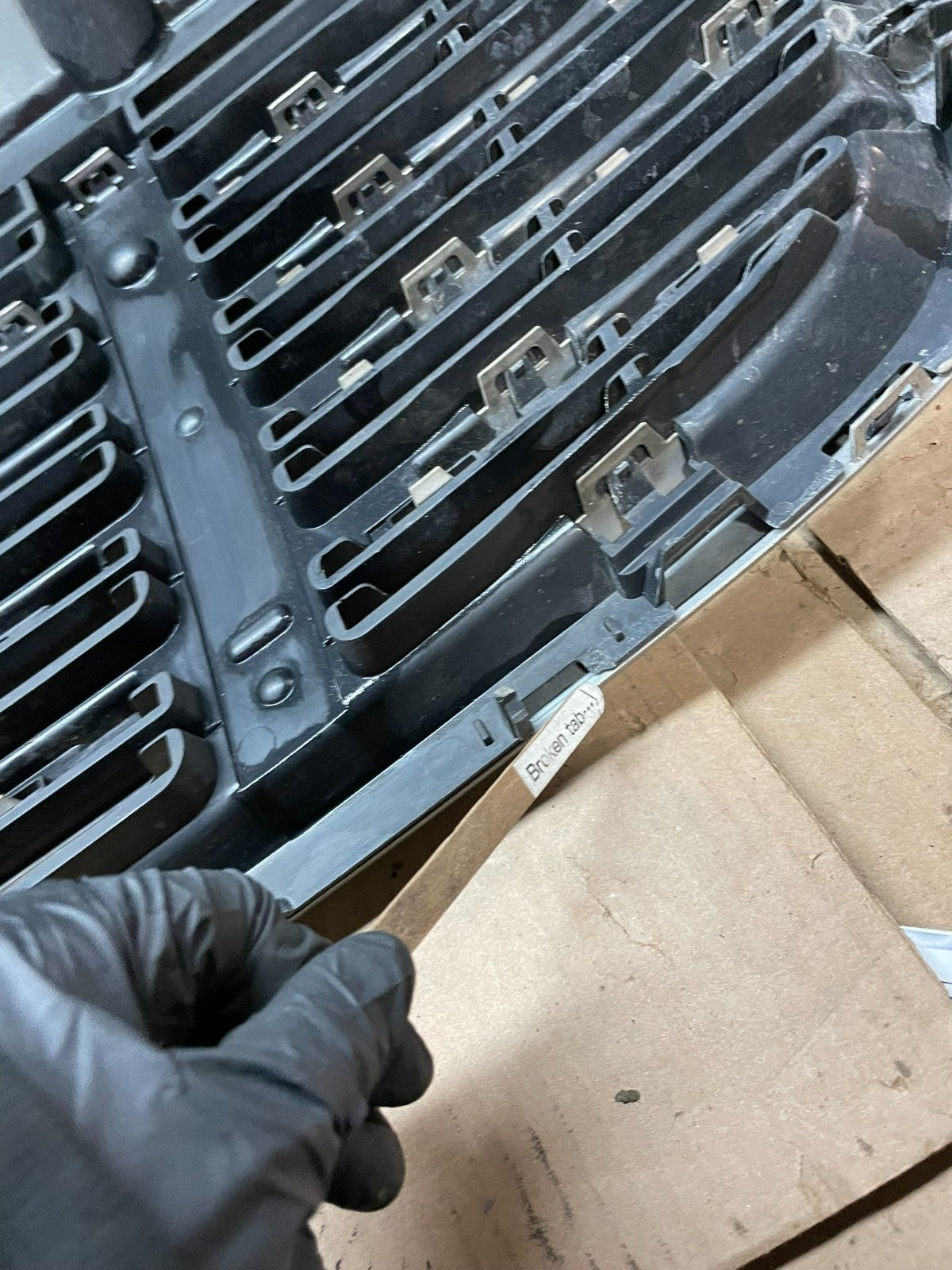 2009 to 2011 Freightliner Sprinter Front Upper Chrome Grill Grille W4652 DG14