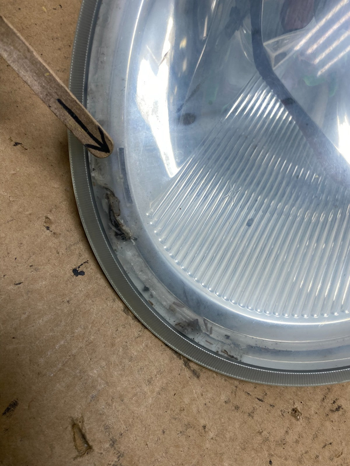 1998 to 2005 Volkswagen Beetle Right Passenger Side Headlight AE4826 DW5