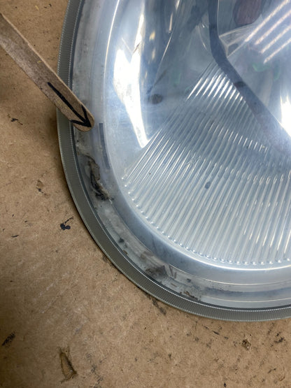 1998 to 2005 Volkswagen Beetle Right Passenger Side Headlight AE4826 DW5