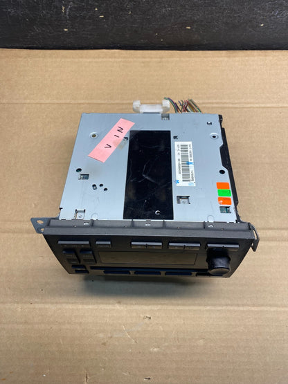 2003 - 2010 Lincoln Town Car AM/FM Radio CD Player ae8135 DG4