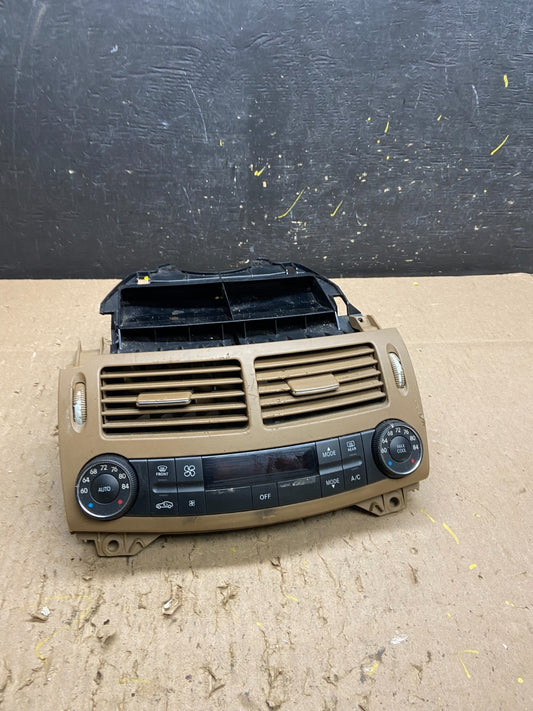 2007 - 2009 Mercedes W211 E550 E320 Center Console AC Heater Air Vent t6362 DG0