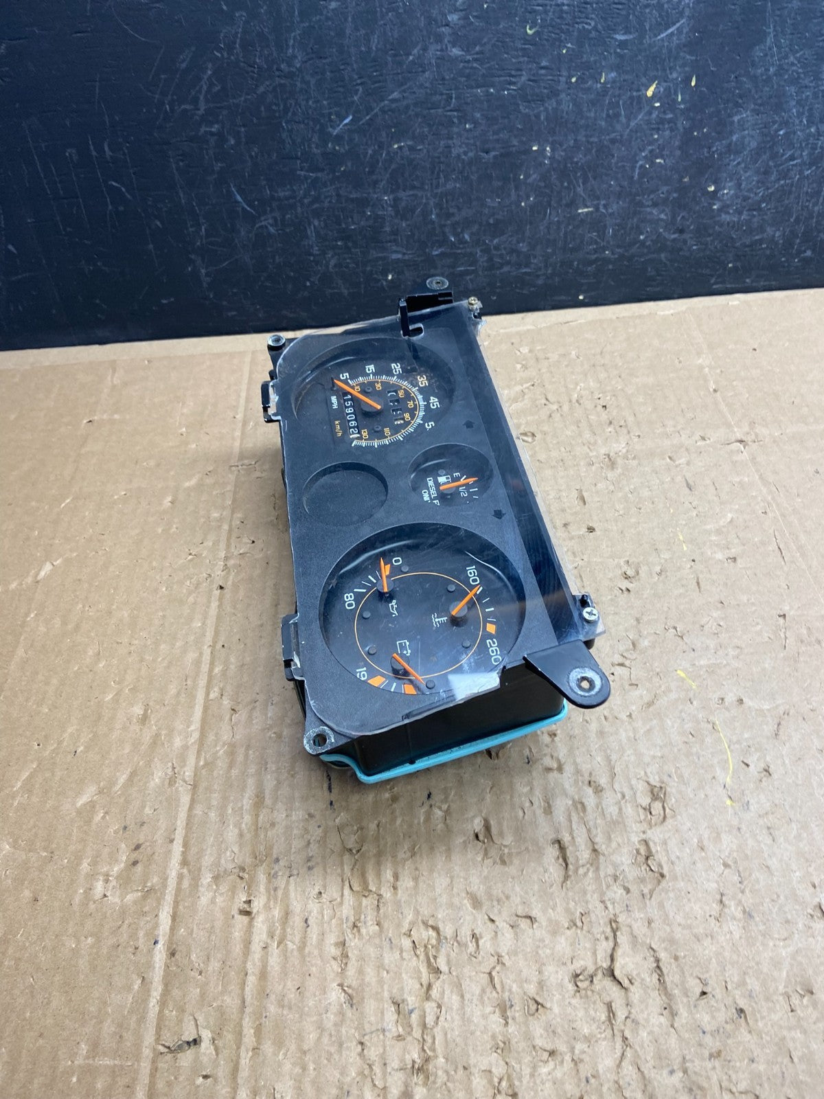 1992 - 1995 Chevy 1500 Gmc G10 G20 G30 Speedometer Instrument Cluster AD6923 DG2