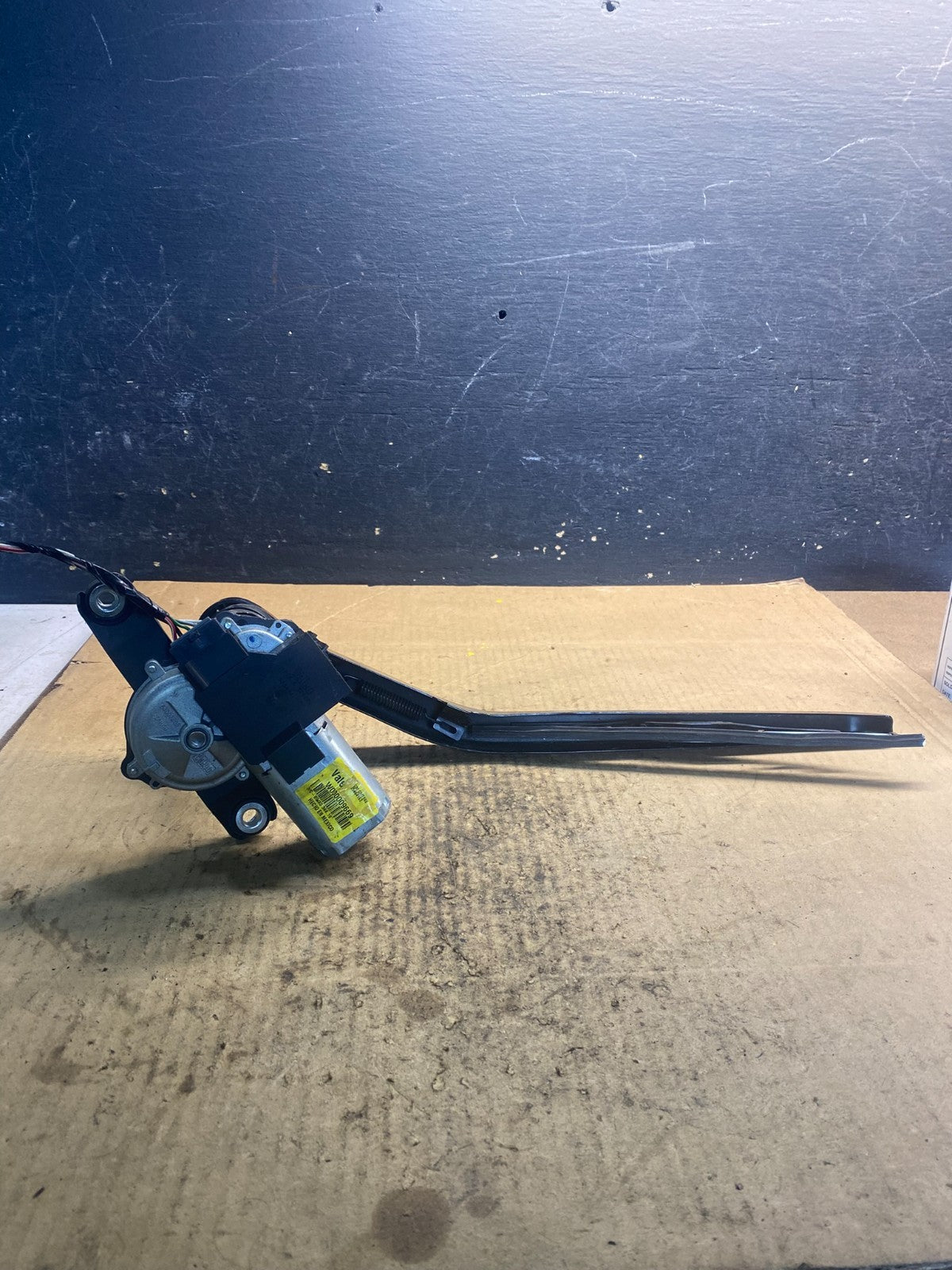 2008-2017 GMC Acadia Enclave Tailgate Back Door Rear Wiper Motor Wiper Z2445 DG4