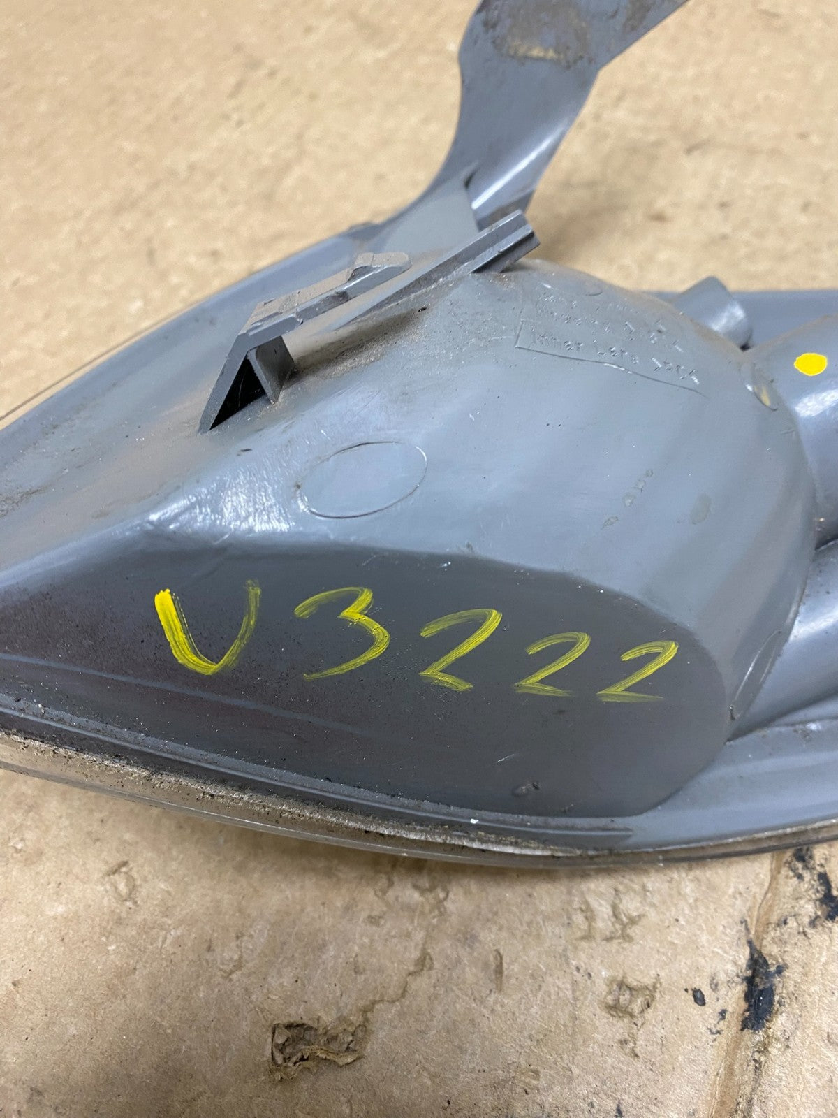 2000 - 2001 Toyota Camry Front Right Passenger RH Turn Signal Oem V3222 DW7