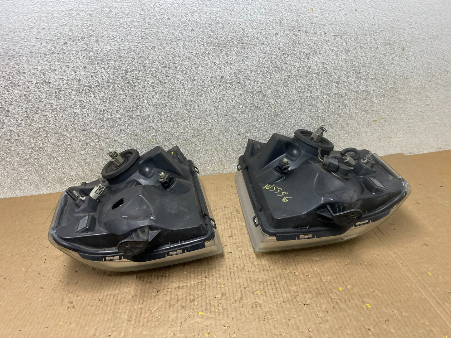 2008-2014 Ford Econoline E150 E250 E350 Left+Right Headlights W5356 DW16
