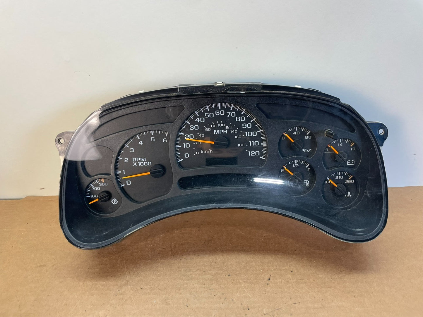 2003 to 2006 Chevrolet Silverado Speedometer Instrument Cluster AG0754 DG0