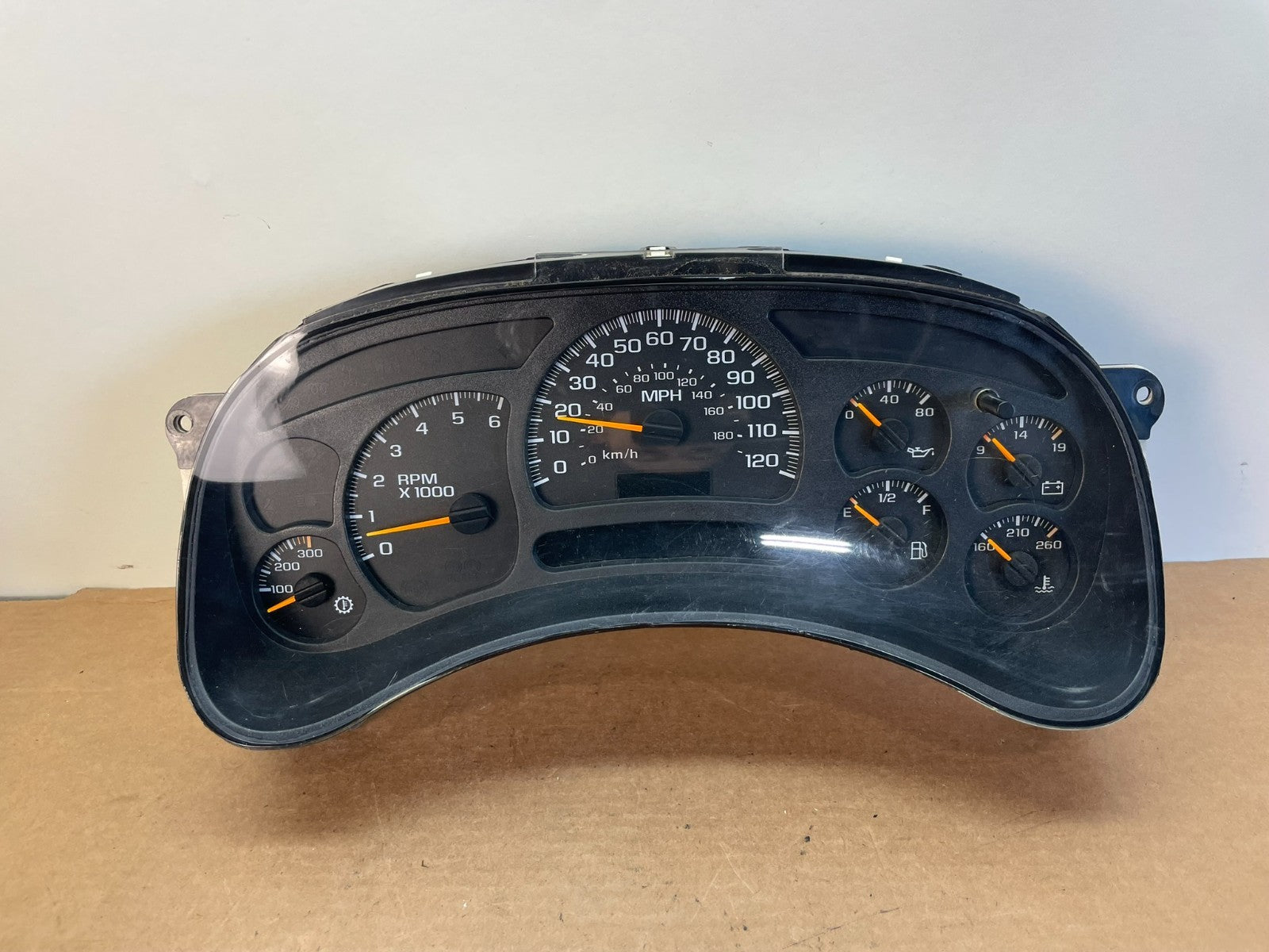 2003 to 2006 Chevrolet Silverado Speedometer Instrument Cluster AG0754 DG0