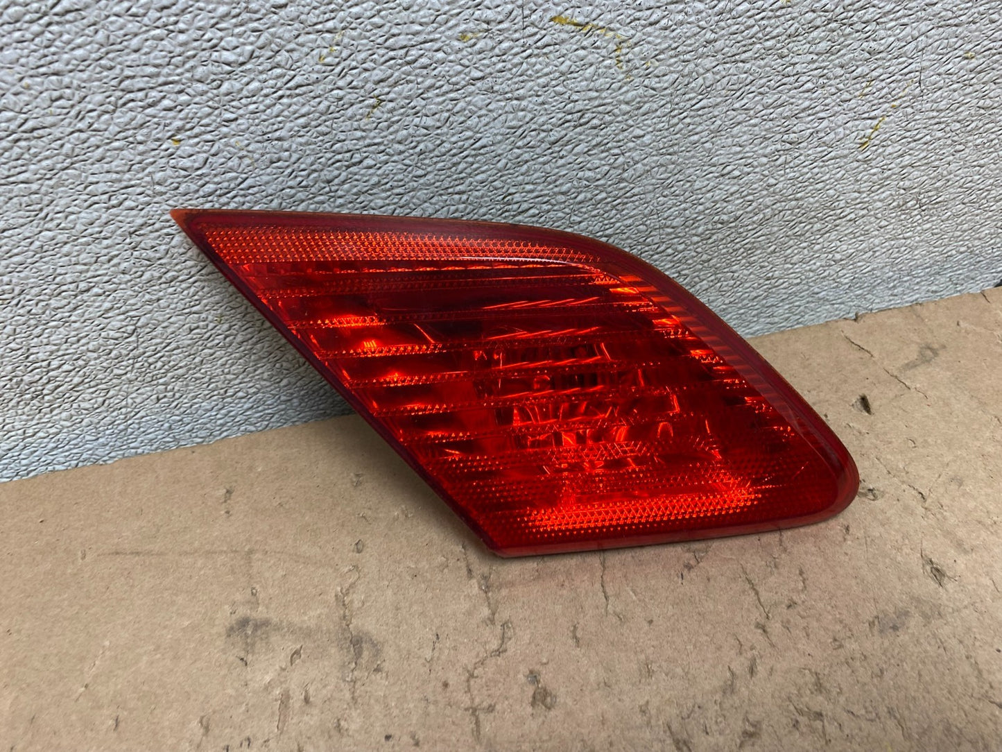 2003 to 2004 Toyota Avalon Left Driver LH Side Inner Tail Light OEM S5156 DW0