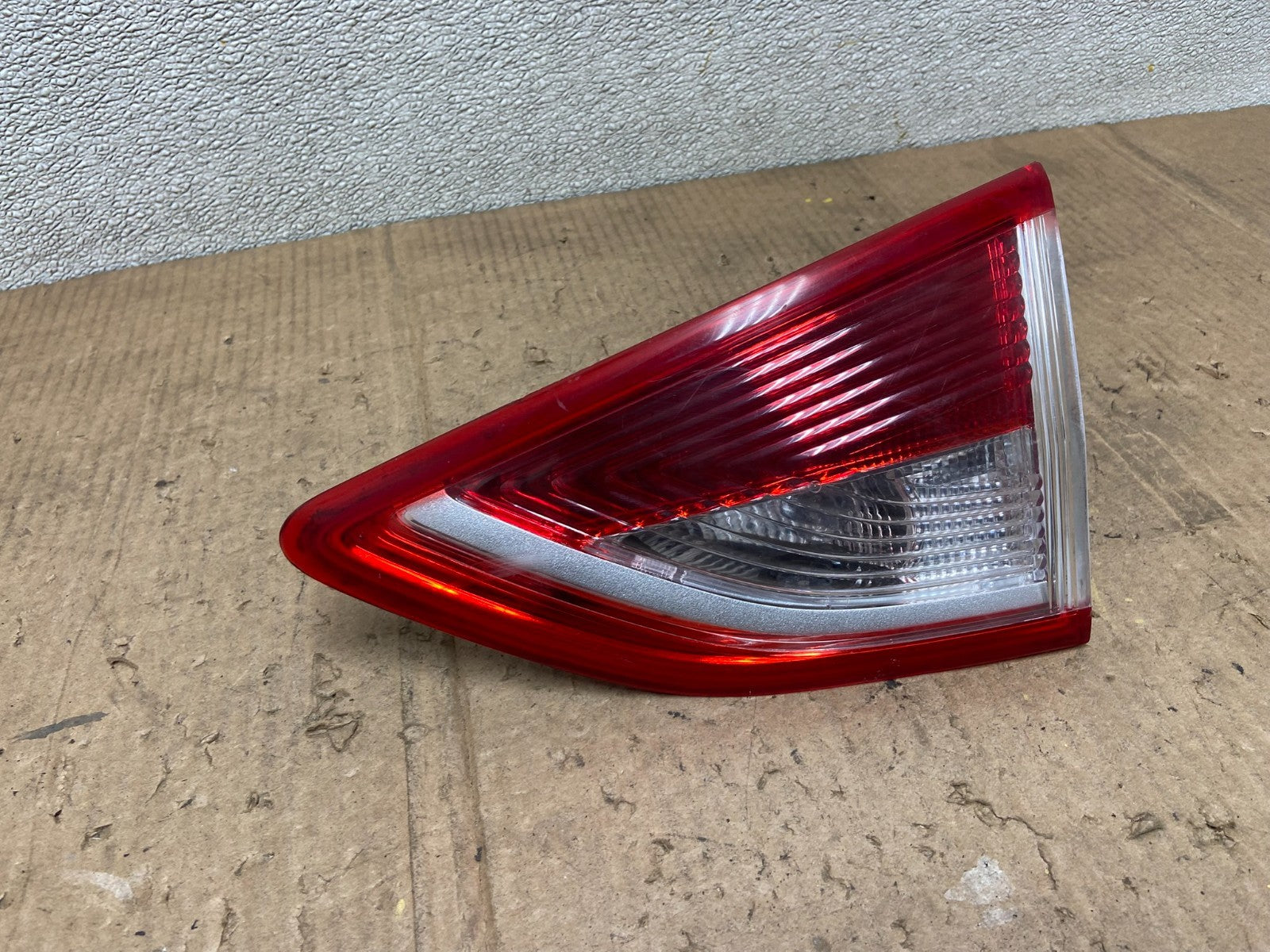 2013 to 2016 Ford Escape Right Passenger RH Side Inner Tail Light OEM AA6994 LK0