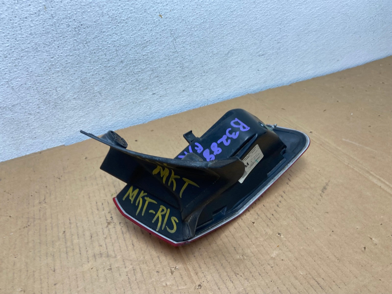 2010-2018 Lincoln Mkt Right Passenger Rh Side Tail Light AD0818 LK4