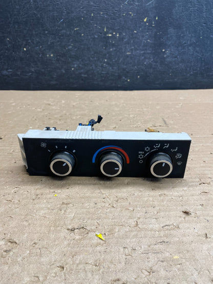 2008-2010 Chevrolet Express 1500 2500 3500 Climate Control Panel ag8451 DG0